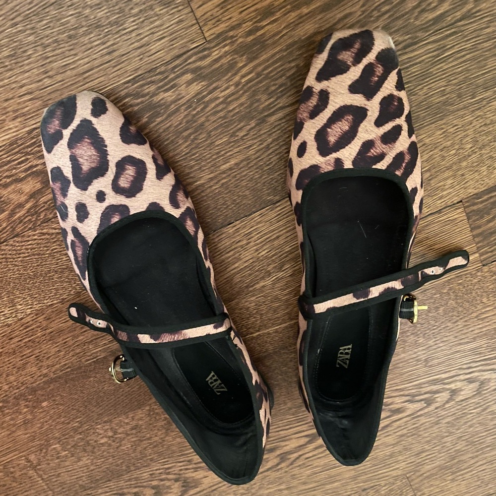 NWOT Zara Mary Jane's size 11